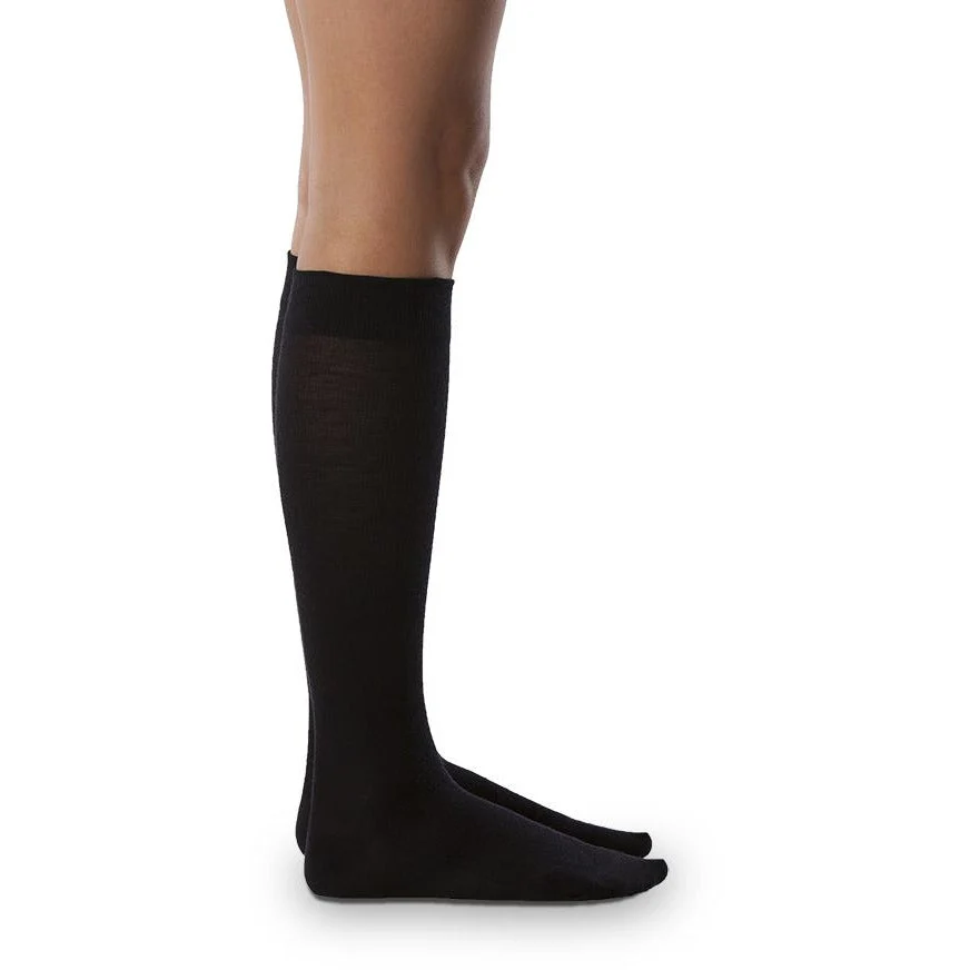 Sigvaris All-Season Merino Wool Women's Knee High 15-20 mmHg - Image 3