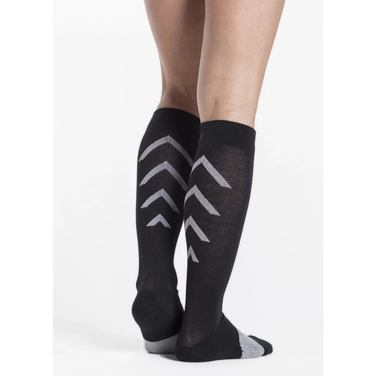 Sigvaris Athletic Recovery Knee High 15-20 mmHg - Image 3