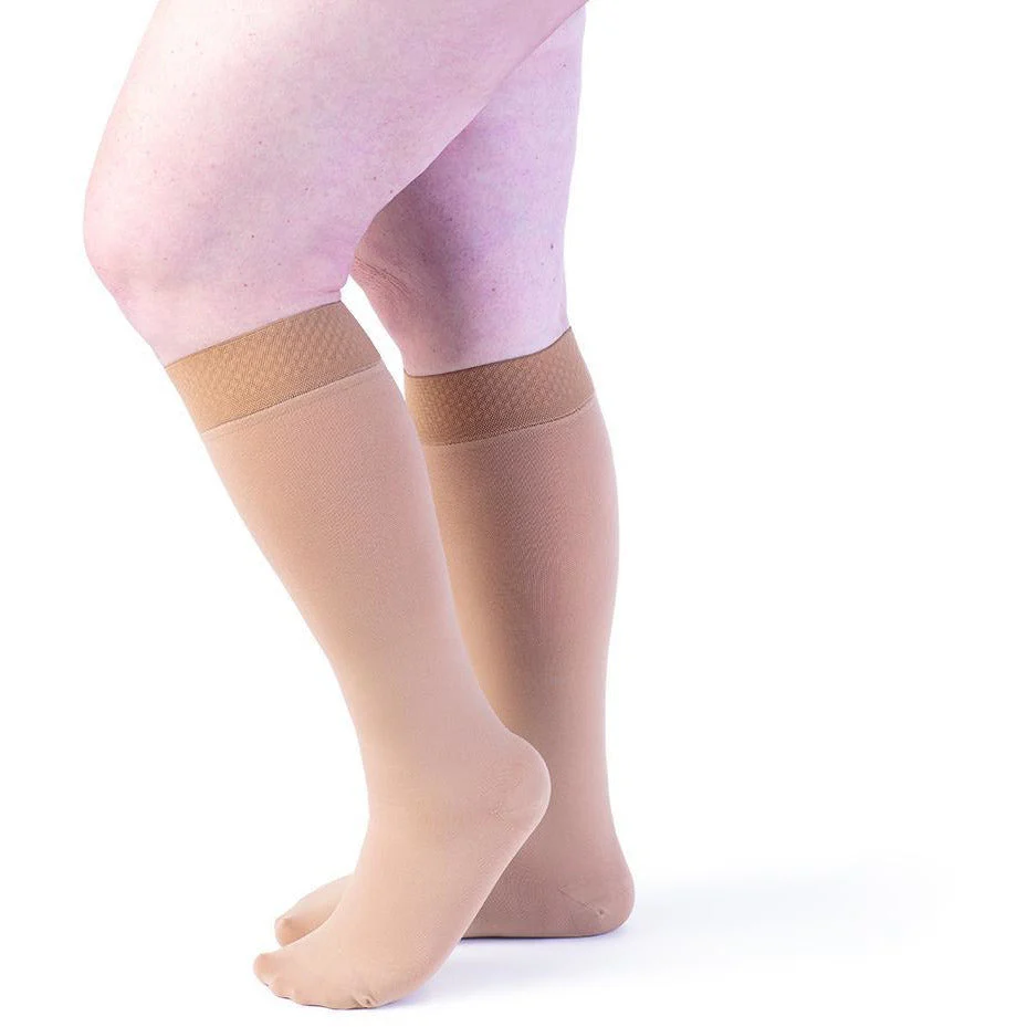 Sigvaris Secure Women's Knee High 40-50 mmHg - Image 2